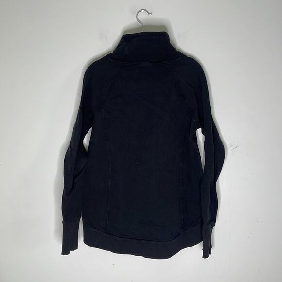 ATHLETA Black Pullover Long Sleeve Hoodless Sweatshirt Top Size Medium - Picture 6 of 8